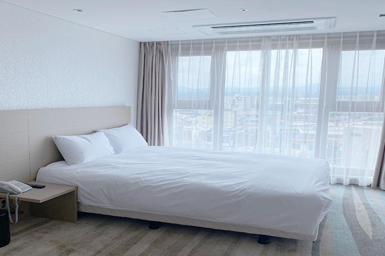 The Artstay Jeju Hamdeok Hotel Buitenkant foto