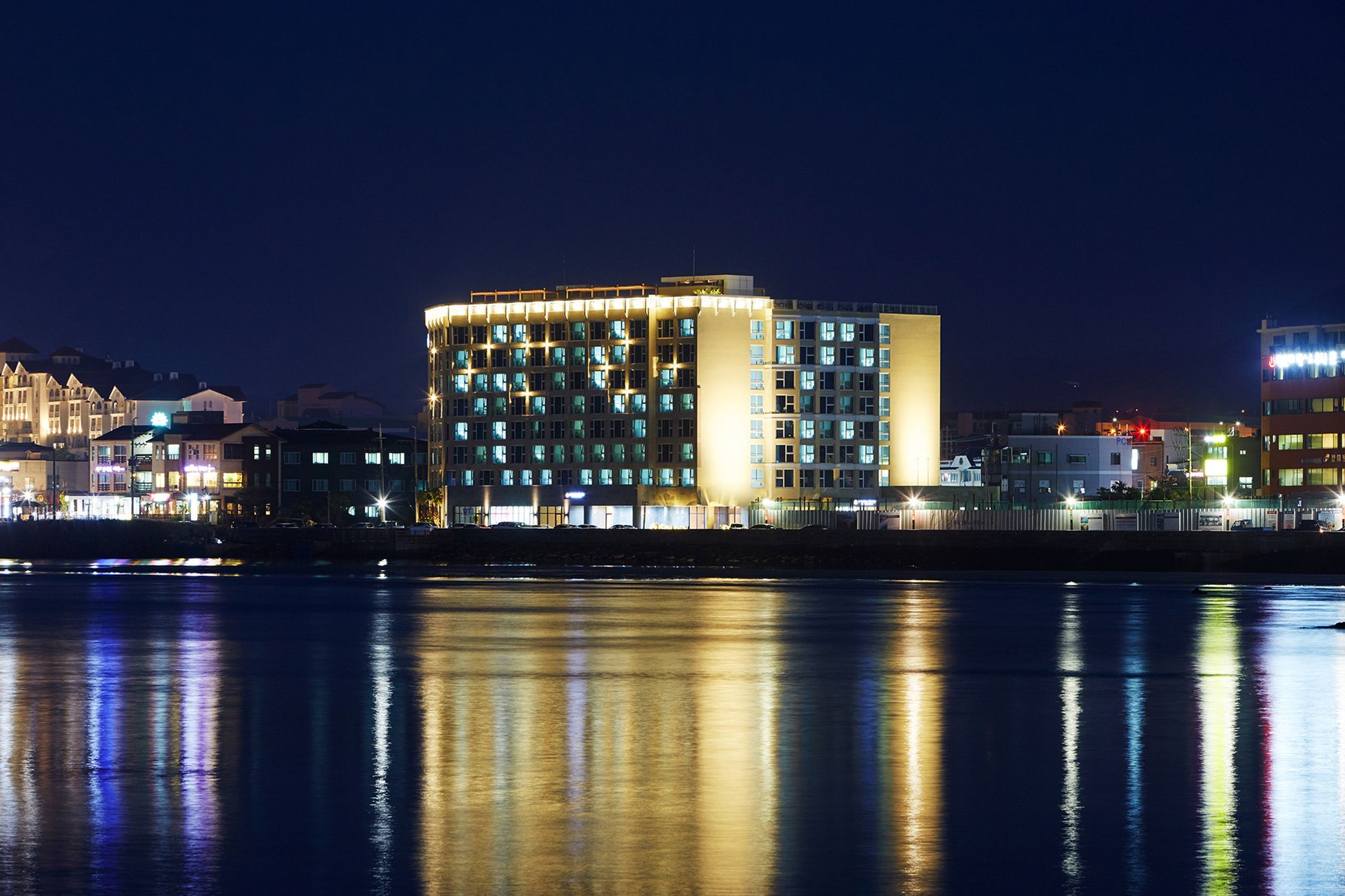 The Artstay Jeju Hamdeok Hotel Buitenkant foto